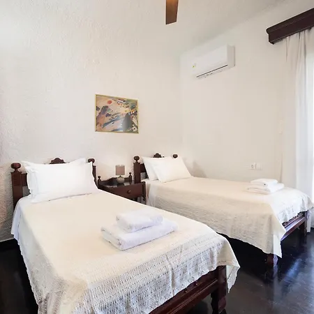 別荘 Casa Bella Vista カラタス